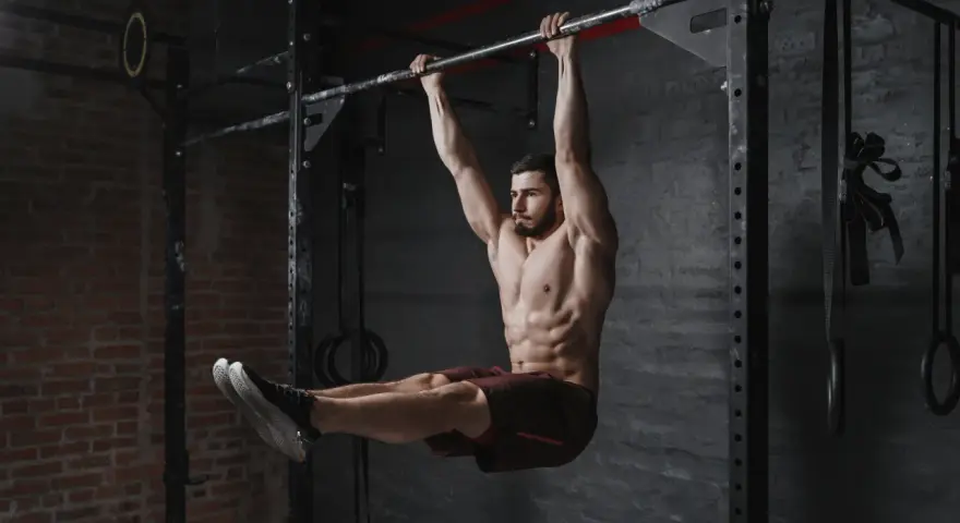 CrossFit czy kalistenika? Wybierz idealny trening dla siebie