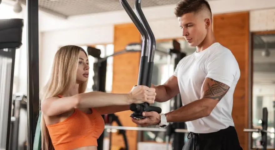 CrossFit: Kompletny przewodnik. Czy to trening dla Ciebie?
